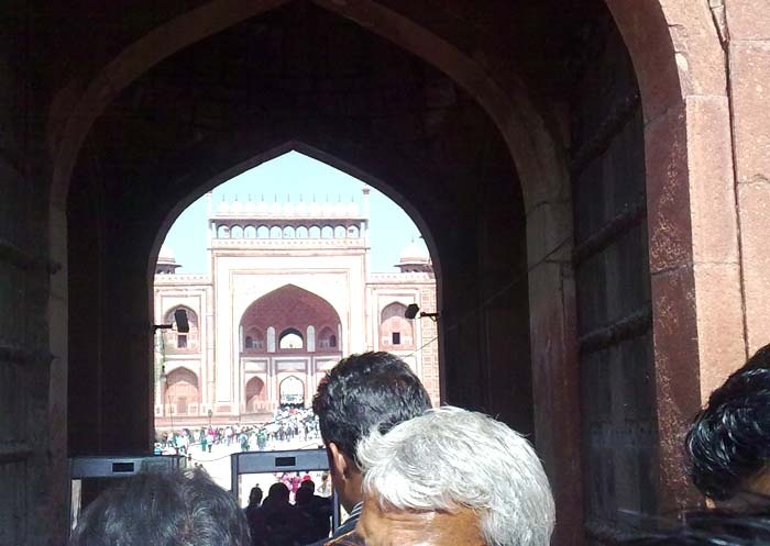 A Smart Guide can give you quick access to Taj Mahal